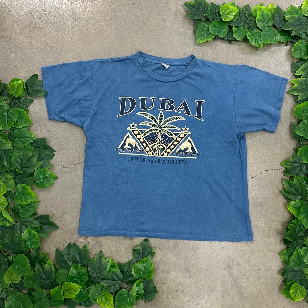 Vintage Dubai United Arab Emirates Tourist Graphic T Shirt Blue